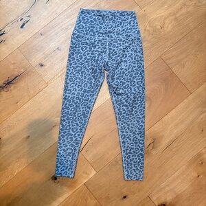 Beyond Yoga Grey Leopard High-Waist Leggings
